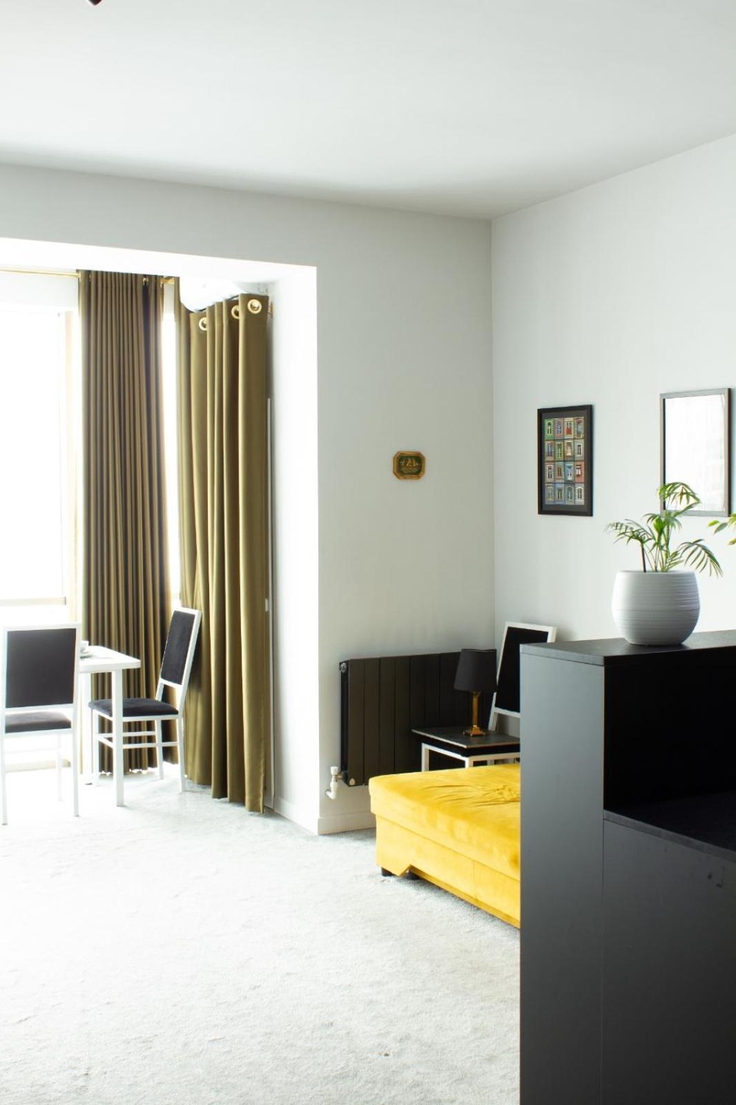 9Th And 6Th Floor Stylish Apartments With Mountainvista Bishkek Exterior foto