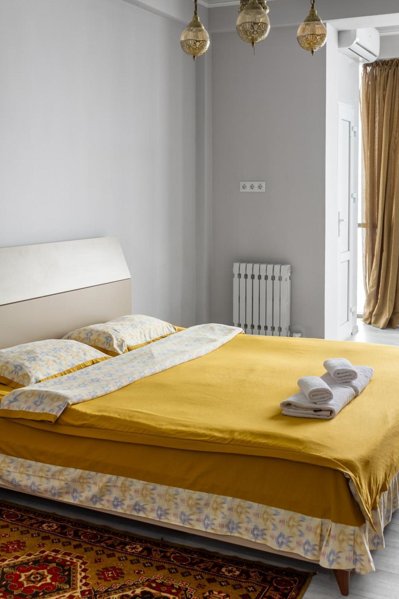 9Th And 6Th Floor Stylish Apartments With Mountainvista Bishkek Exterior foto